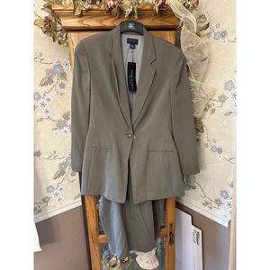 Anne Klein‎ Silk Suit Pewter Executive Woman's size 10P